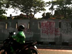 Gelombang Demonstrasi di Bulan Kemerdekaan