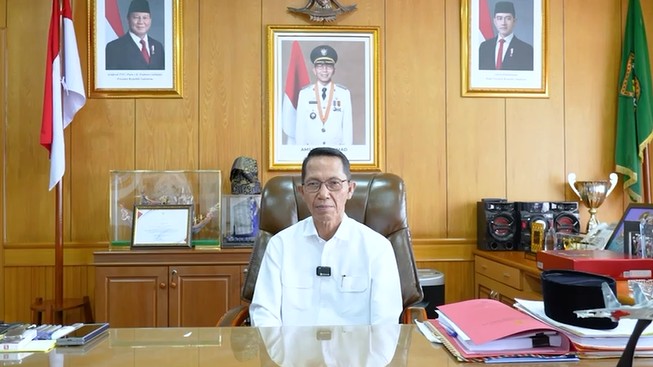 Walikota Batam Dr. Amsakar Achmad, S.Sos., M.Si.