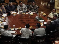 PRABOWO PIMPIN RAPAT STRATEGIS DI HAMBALANG