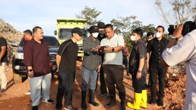 TAK ADA LIBUR DEMI BATAM BERSIH