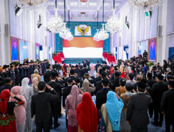 Prabowo Anugerahkan 10 Pahlawan Nasional