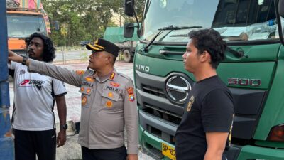 POLRESTA BARELANG GEMPUR IMPORTIR ILEGAL