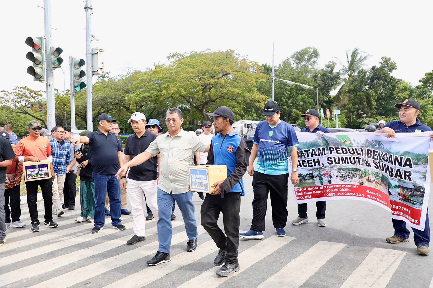 Batam galang dana besar untuk 898 korban jiwa banjir & longsor Aceh, Sumut, Sumbar. Apel siaga 6 Des 2025, ratusan relawan turun ke jalan.