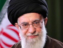 Kematian Sang Ayatollah: Teheran Bergetar, Dunia Berubah