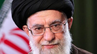 Kematian Sang Ayatollah: Teheran Bergetar, Dunia Berubah