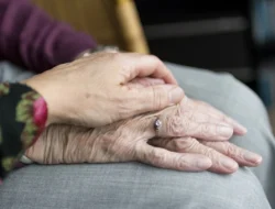 Perempuan Lebih Rentan Demensia