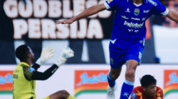Persib Bandung Menaklukkan Persija Jakarta 2-1