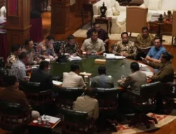 Presiden Prabowo Gelar Rapat Strategis
