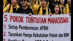 Aksi Mahasiswa UI Kritik Program Prabowo