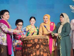 Semangat Berkebaya di BP Batam