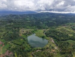 Lubang Raksasa Bekas Tambang Batubara di Bengkulu