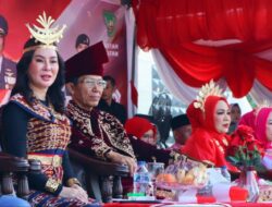 Pawai HUT ke-81 RI Batam, Li Claudia Chandra Tampil Memukau
