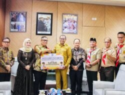 Kepri Serahkan Rp500 Juta untuk Flores