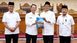 Amsakar Sampaikan RAPBD 2027 Rp4,86 Triliun