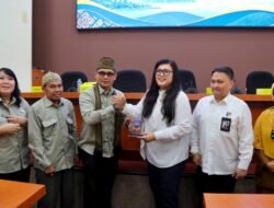 Di Tengah Jadwal Padat, Ariastuty Sirait Terima FPK