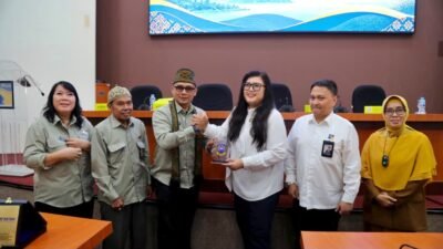 Di Tengah Jadwal Padat, Ariastuty Sirait Terima FPK